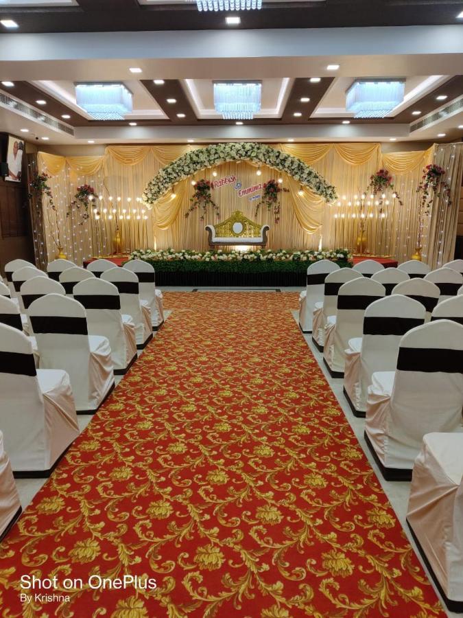 Sri Ram Hotel Tirunelveli Exterior photo